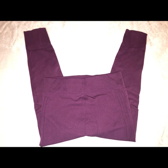 Fabletics High Rise Seamless Leggings - Picture 3 of 7